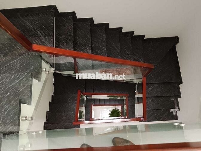 Bán nhà 4 tầng có thang máy, 4.1x15.6 Thống Nhất GV hẻm xe hơi...