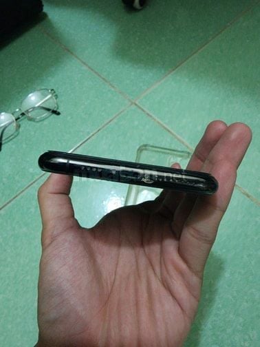 cần bán iphone 11 promax 256  