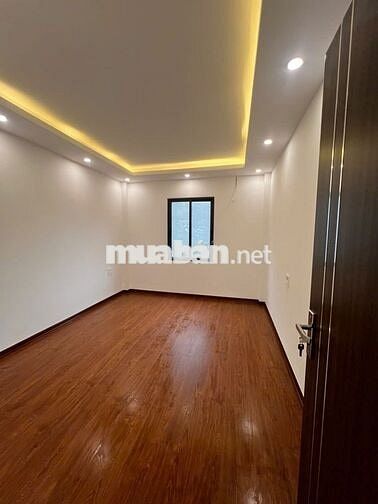 Chính chủ bán nhà tổ 10 Yên Nghĩa, 5 tầng thang máy, ngõ ô tô