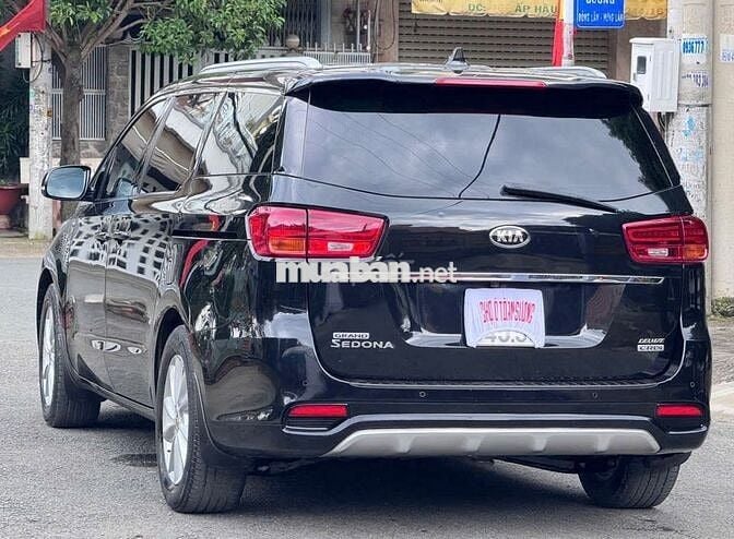 Sedona 2020 2.2 DAT Deluxe siêu mới