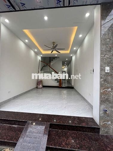 Chính chủ bán nhà tổ 10 Yên Nghĩa, 5 tầng thang máy, ngõ ô tô