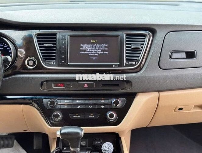 Sedona 2020 2.2 DAT Deluxe siêu mới