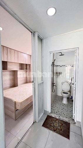 Nhà ngay Trường Sa - Quận 3 DT 55m2 giá 1 Tỷ 940 hẻm rộng, dọn ở ngay