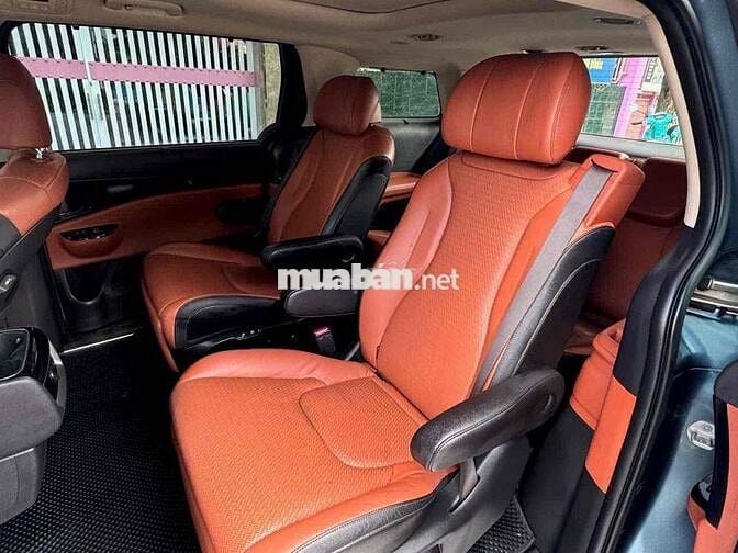 Kia Carnival 2022 2.2D Signature cần bán gấp