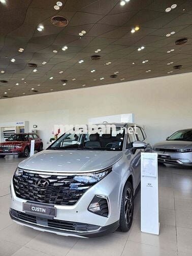 Hyundai Custin 1.5 trả trước chỉ từ 175 tr nhận xe