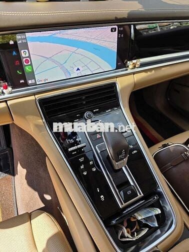 Porsche Panamera4 model 2023 30.000km