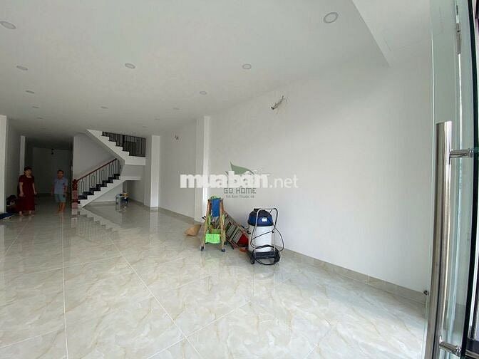 CHO THUÊ NHÀ Ở KINH DOANH MẶT TIỀN THÍCH QUẢNG ĐỨC CÓ THANG MÁY