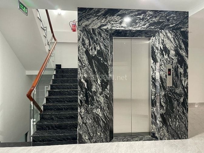 Cho Thuê Toà Nhà Văn Phòng Cao Cấp Vị Trí Đắc Địa Mặt Tiền Đường Lớn