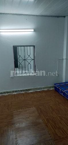 Cho thuê nhà chính chủ 60m2 2 tầng ở 190/19 đường Hoàng Mai 