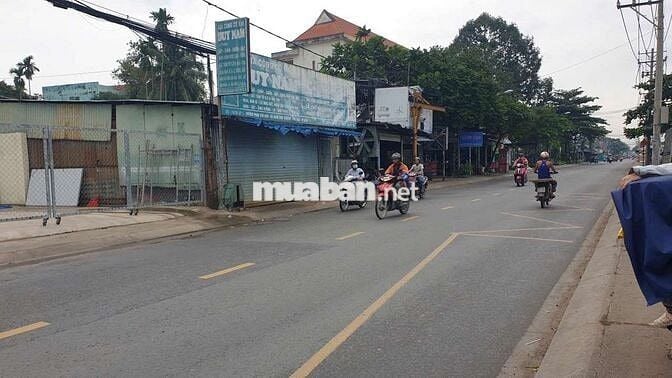 Bán xưởng DT 12x55 mặt tiền Phan Văn Hớn, gần ngã 3 Nguyễn Thị Thử HM
