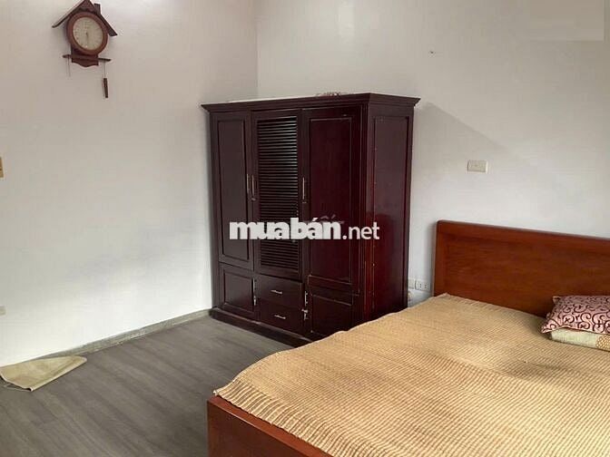 Cho thuê căn nhà riêng ngõ 29 phố Dịch Vọng, Dt 45m2 x 5 tầng có đồ NT