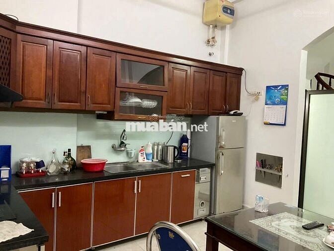 Cho thuê căn nhà riêng ngõ 29 phố Dịch Vọng, Dt 45m2 x 5 tầng có đồ NT