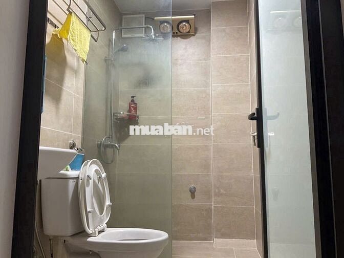 Cho thuê căn nhà riêng ngõ 29 phố Dịch Vọng, Dt 45m2 x 5 tầng có đồ NT