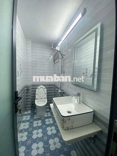 Anh cho thuê cc mặt tiền đường PVĐ