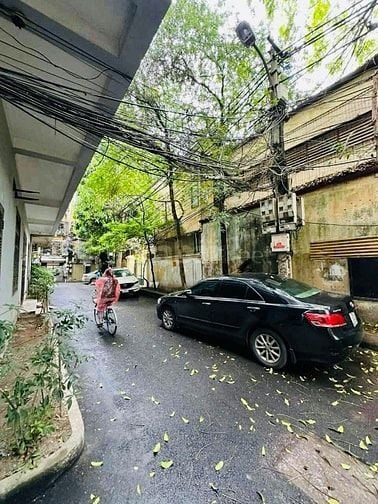 Cho thuê nhà nguyên căn ngõ 62 đường Nguyễn chí Thanh.