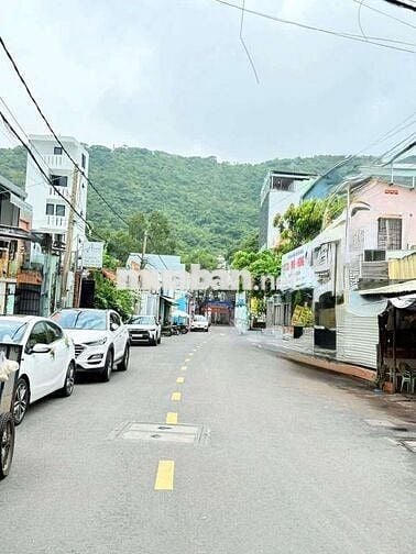 BÁN NHÀ MẶT TIỀN HÙNG VƯƠNG TP.VT 85M NHÀ 1TRỆT 2LẦU GIÁ 11,7 TỶ TL