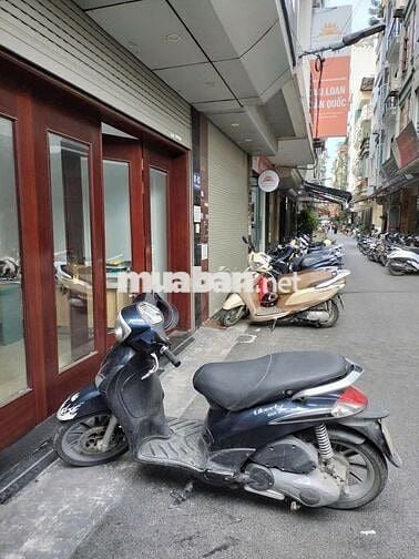 Chính chủ cho thuê văn phòng tại tầng 1 phố Trần Quốc Hoàn, Cầu Giấy