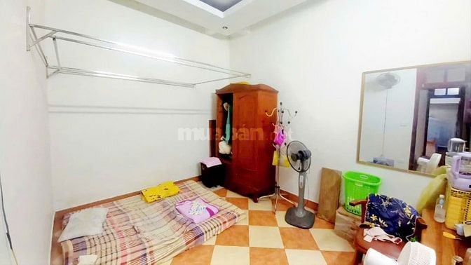 Bán nhà Hoàng Hoa Thám 54m² ngõ thoáng gần phố giá đầu tư 9 tỷ