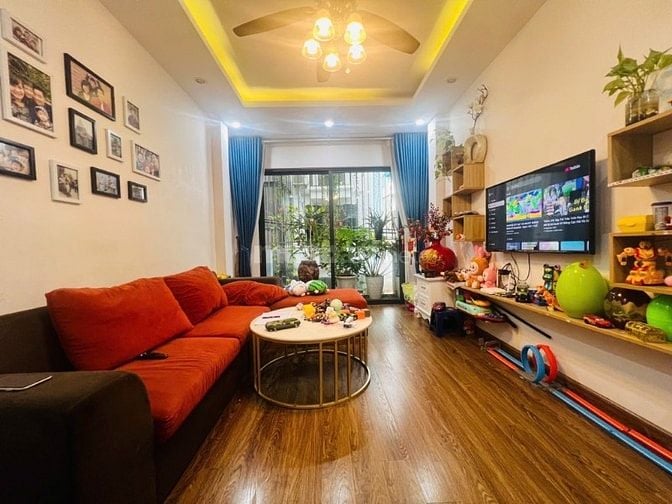 Bán Nhà Phố Chùa Quỳnh-ÔTÔ Đỗ Cửa-2Mặt Ngõ Thông-50m2/4Tầng-Hơn 13Tỷ