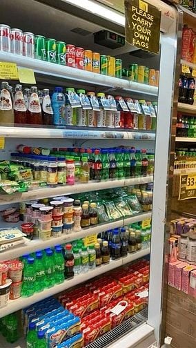 QUẬN 10 CẦN TUYỂN GẤP 7 BẠN BÁN HÀNG 