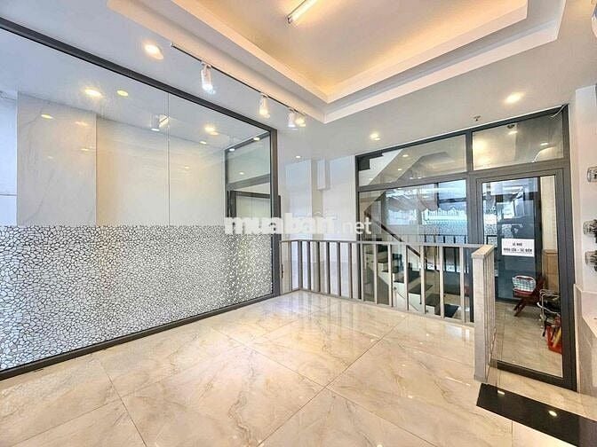 Cho Thuê Mặt Bằng KD Mặt Tiền Thang Máy Hầm Xe Rộng 40m2 Nail, Spa, Vp