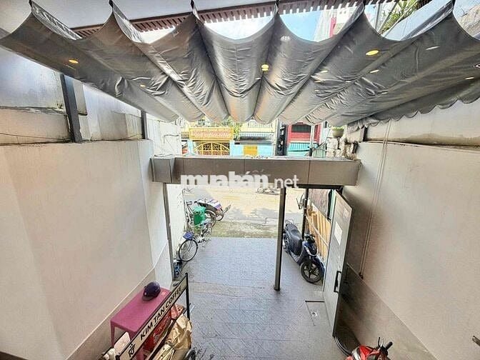 Cho Thuê Mặt Bằng KD Mặt Tiền Thang Máy Hầm Xe Rộng 40m2 Nail, Spa, Vp