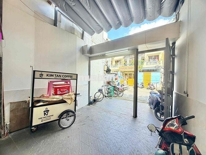 Cho Thuê Mặt Bằng KD Mặt Tiền Thang Máy Hầm Xe Rộng 40m2 Nail, Spa, Vp