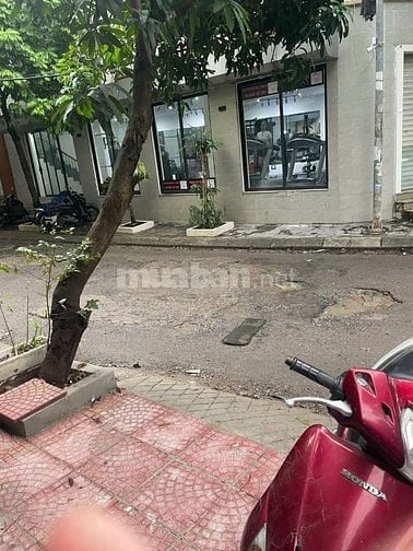 Cho thuê tầng 1, diện tích 35 m2, MT 3,4m, khu Làng Việt Kiều Châu Âu