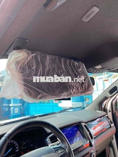 Xe Ford Everest Titamium nhập Thái Trùm Mền