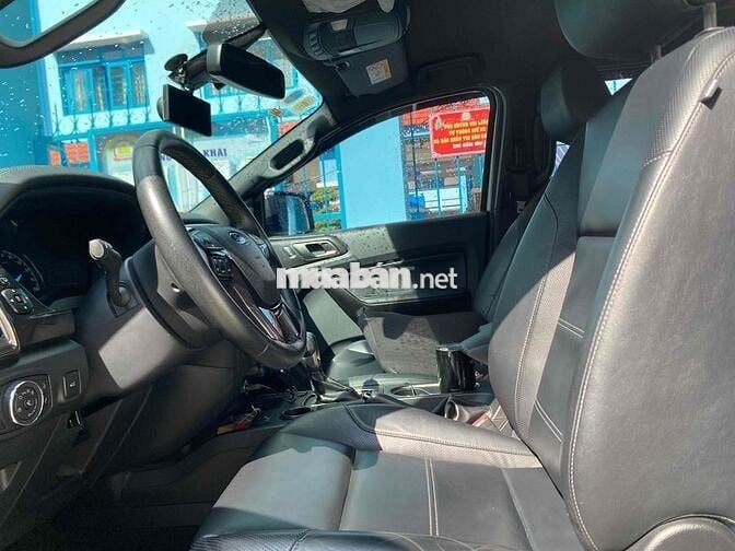 Xe Ford Everest Titamium nhập Thái Trùm Mền