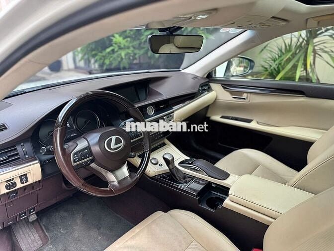 Lexus ES  250 2015 - 60000 km