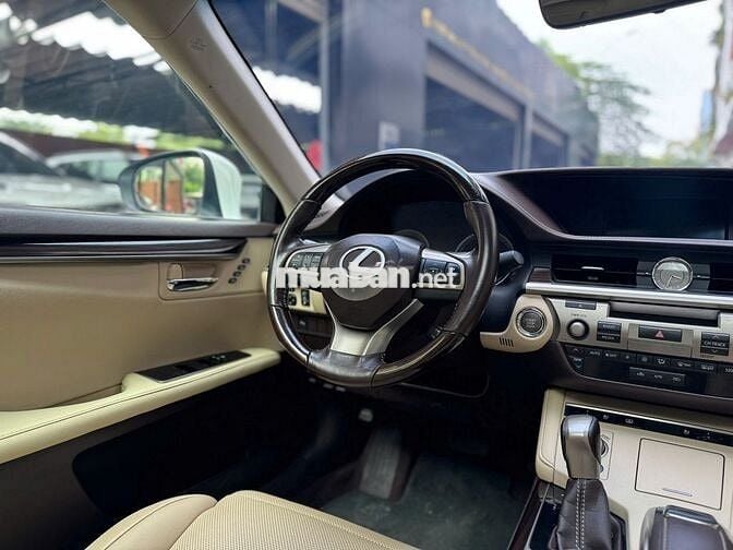 Lexus ES  250 2015 - 60000 km