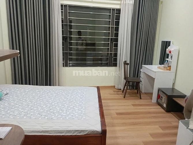 Bán nhà phố Bồ Đề – 30m² x 4 tầng hiện đại . Giá 7,6 tỷ