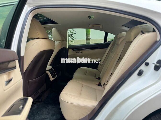 Lexus ES  250 2015 - 60000 km