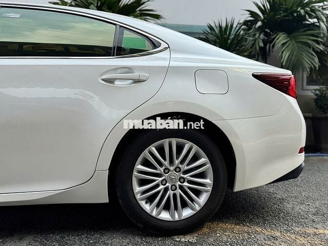 Lexus ES  250 2015 - 60000 km