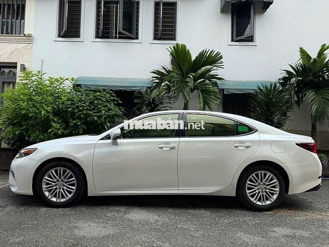 Lexus ES  250 2015 - 60000 km