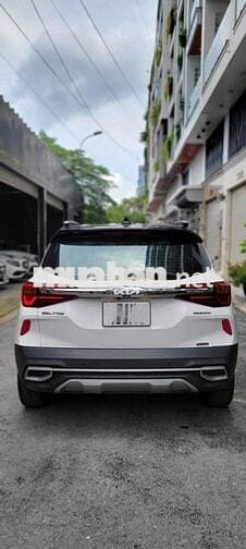 Kia Seltos 2022 Premium 1.4 AT - 34000 km