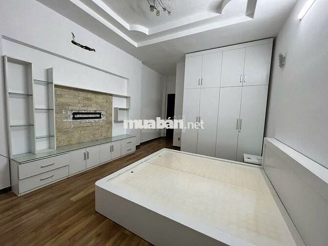 Cho thuê nhà 2 lầu hẻm Huỳnh Tân Phát  thông qua phú mỹ hưng Quận 7