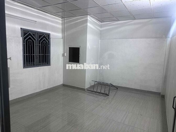 Cho thuê nhà nguyên căn 1T1L, 2PN, 2WC trên dưới.