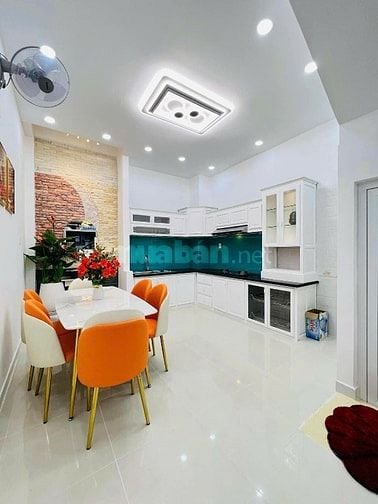 Bán gấp nhà trung tâm q10 2tỷ350