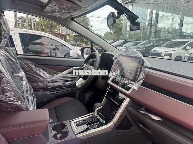 Xpander Cross - Tặng trước bạ+bảo hiểm+phụ kiện