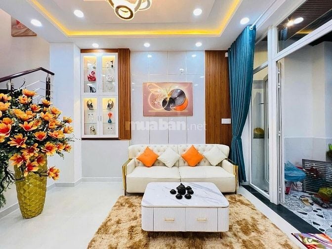 Bán gấp nhà trung tâm q10 2tỷ350