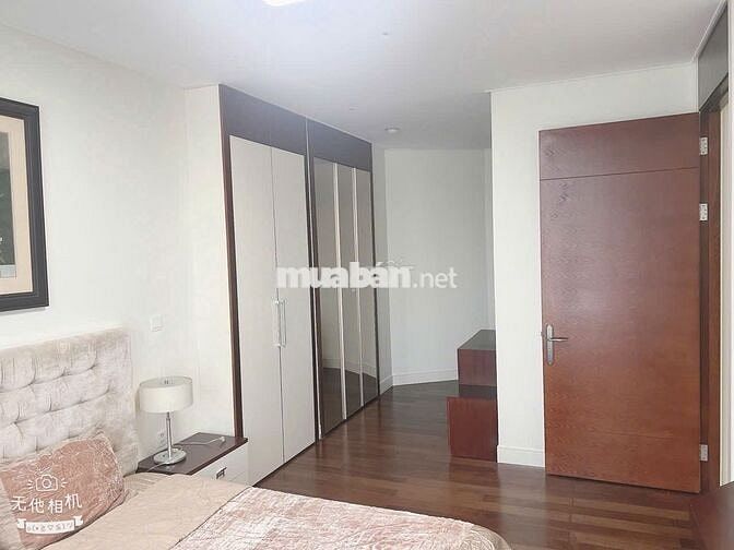 Cho thuê chung cư cao cấp 4 phòng ngủ tại Keangnam Landmark 72