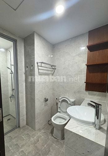 Cho thuê căn hộ lầu cao Scenic Valley, Phú Mỹ Hưng, 3PN - 2WC, nhà mới