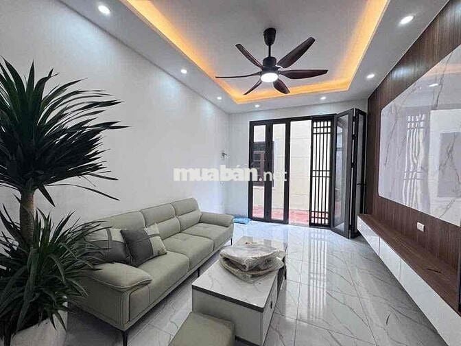 Nhà đẹp La Phù. ô tô đỗ cổng. 5 tầng xây đơn lập