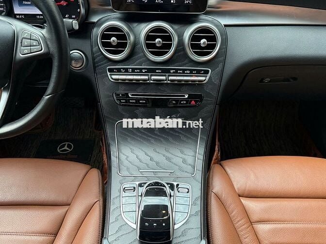 Mercedes Benz GLC 2018 300 4Matic - 70513 km