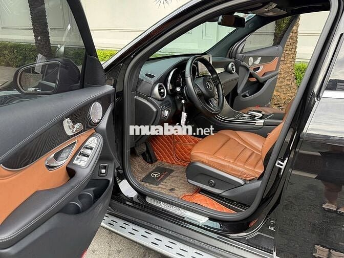 Mercedes Benz GLC 2018 300 4Matic - 70513 km