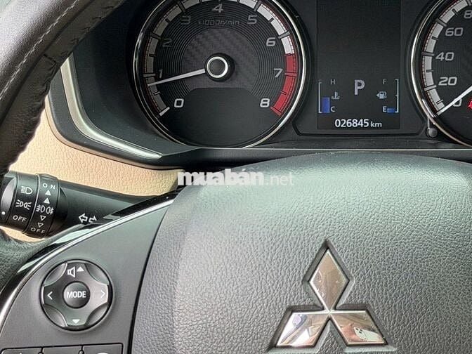 Xpander 2019 AT - lướt 26000 ghế nỉ zin mới tinh