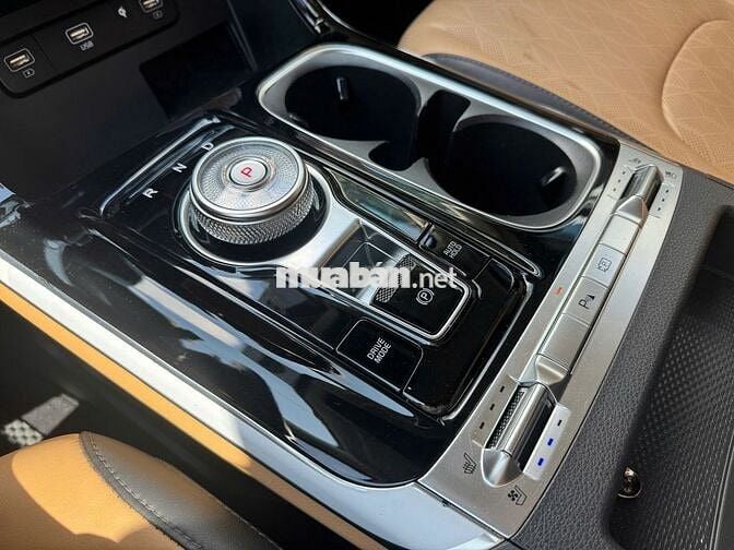 Kia Carnival 2022 Premium 2.2D 8 chỗ - 57,000 km.