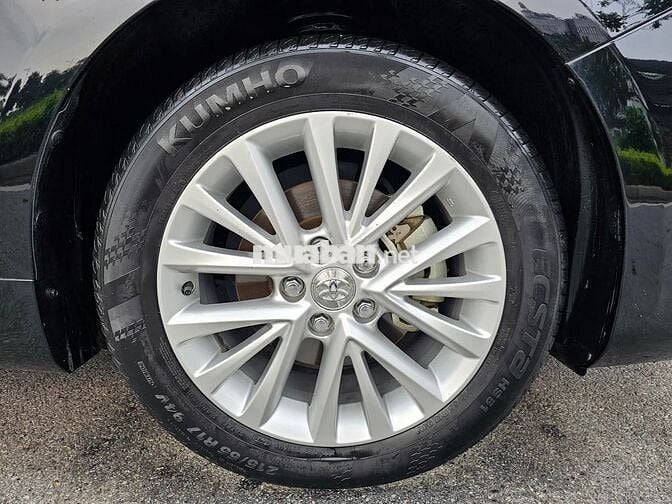 Toyota Camry 2019 bản 2.0E - 75,000 km siêu cọp.